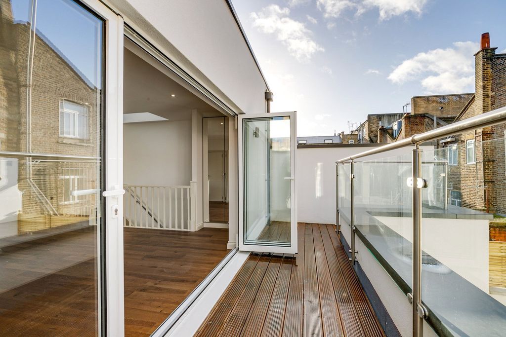 Property photo 2 of 11 Picture No. 04