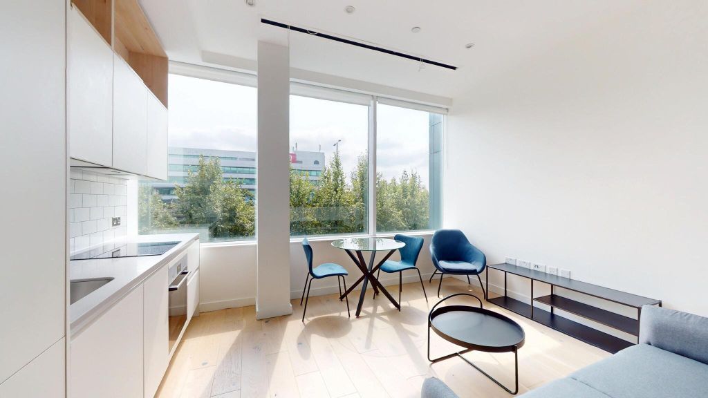 Property photo 1 of 27 Living Room