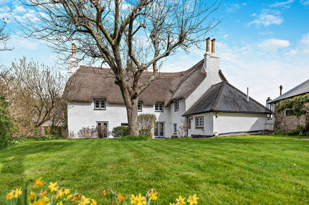 Property photo 1 of 16 Penrae