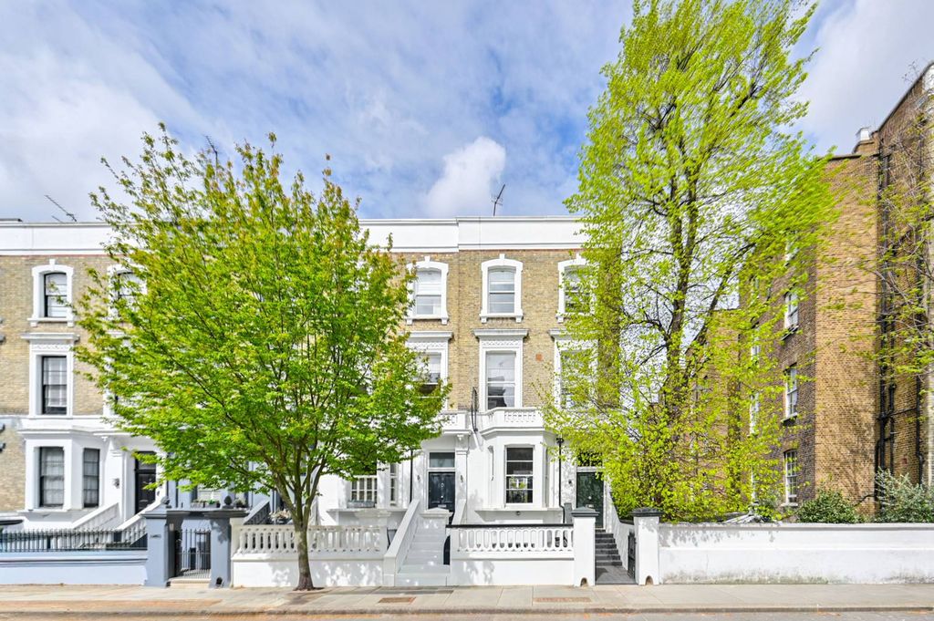 Property photo 2 of 11