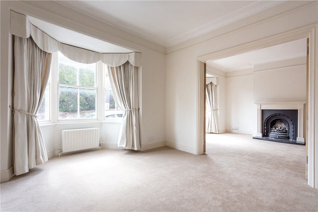 Property photo 2 of 13 Picture No. 02