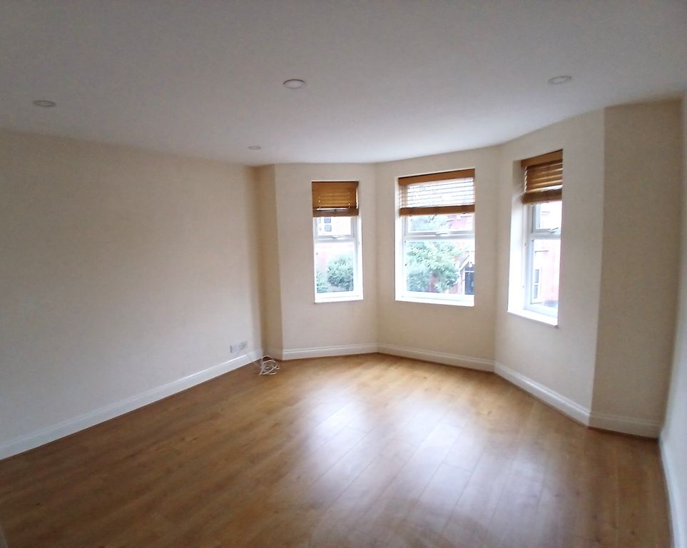 Property photo 1 of 7 Photo 7