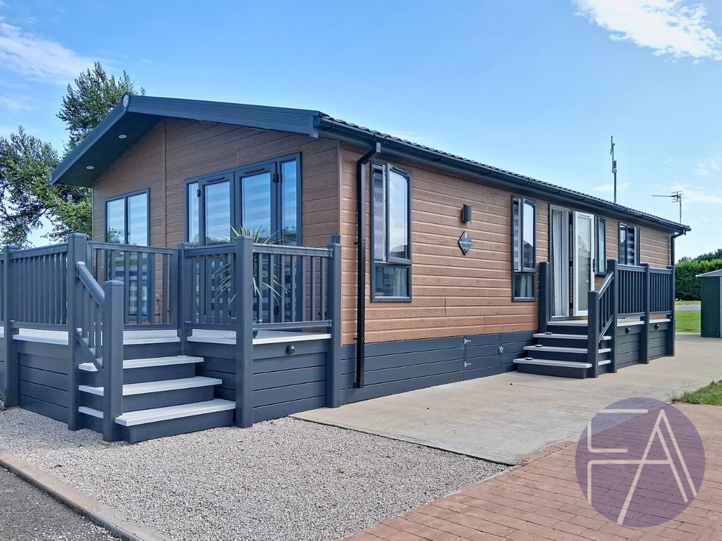 Property photo 1 of 17 5271430