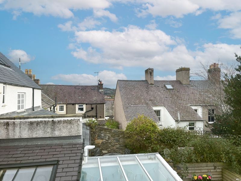 Property photo 2 of 14 Photo 2