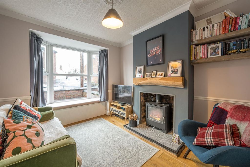 Property photo 2 of 18