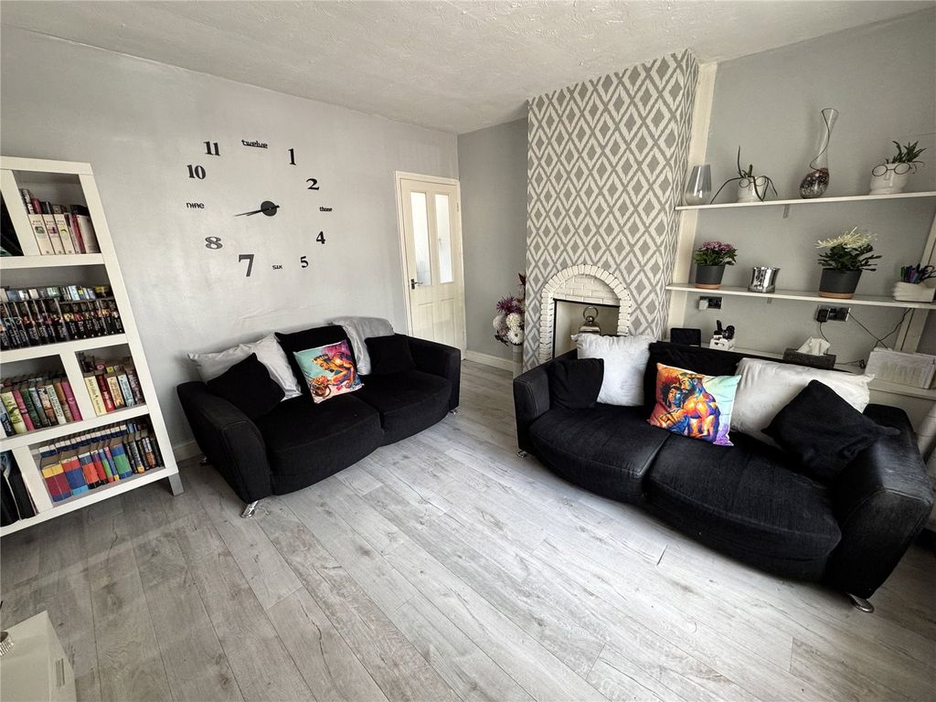 Property photo 2 of 13 Picture No. 03