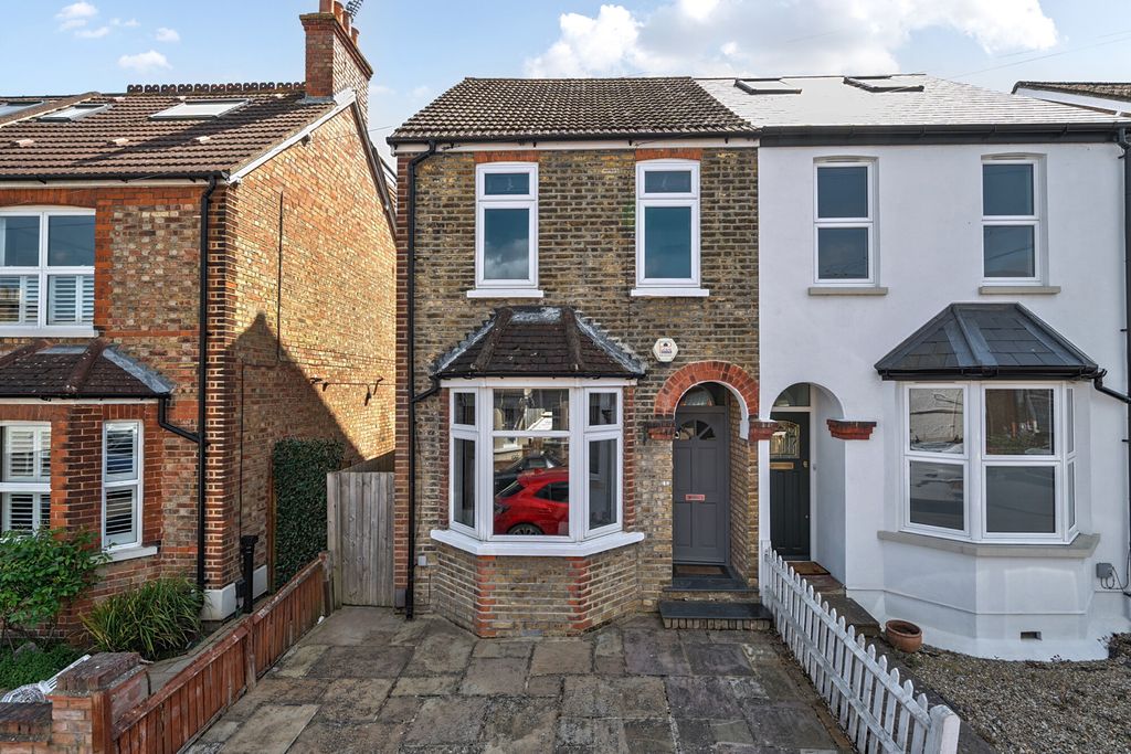 Property photo 1 of 18 External