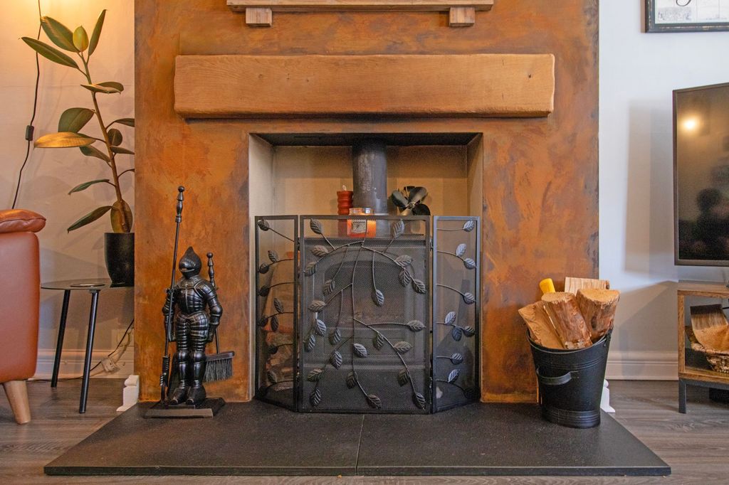 Property photo 3 of 22
