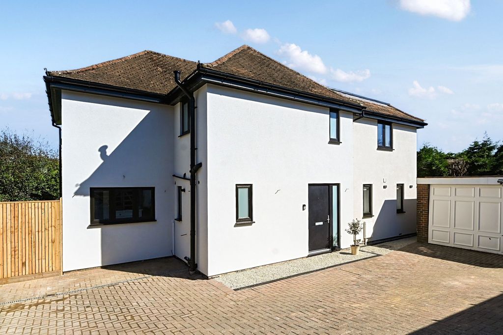 Property photo 1 of 21