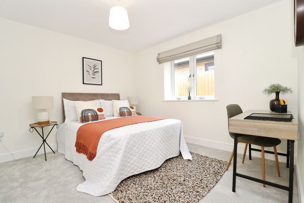 Property photo 3 of 27