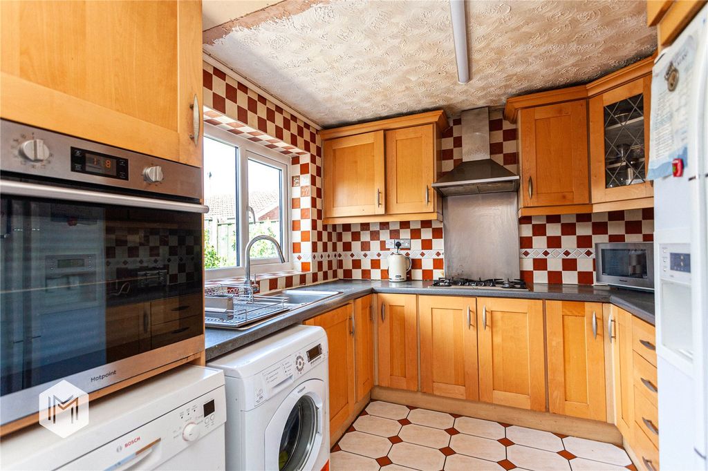 Property photo 3 of 22 Picture No. 05