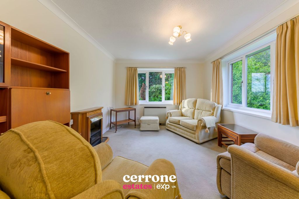 Property photo 3 of 11