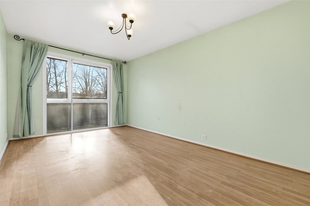 Property photo 2 of 8 Picture No. 07