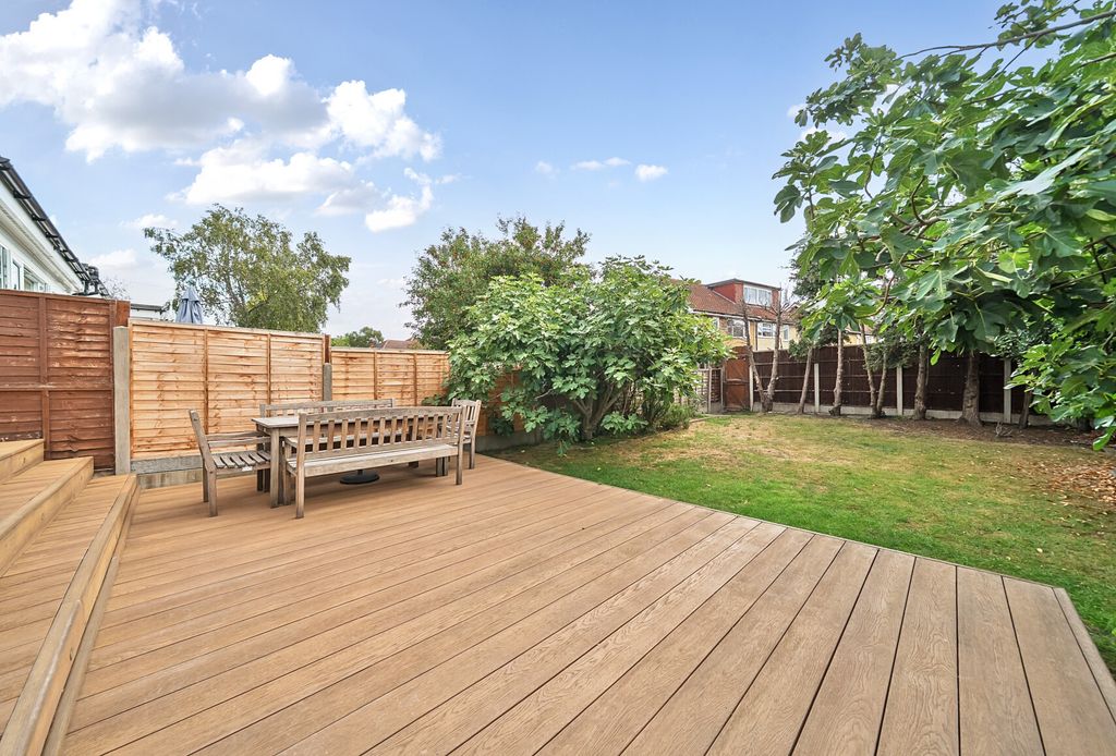 Property photo 2 of 18 1342788-9-68A7A6F...