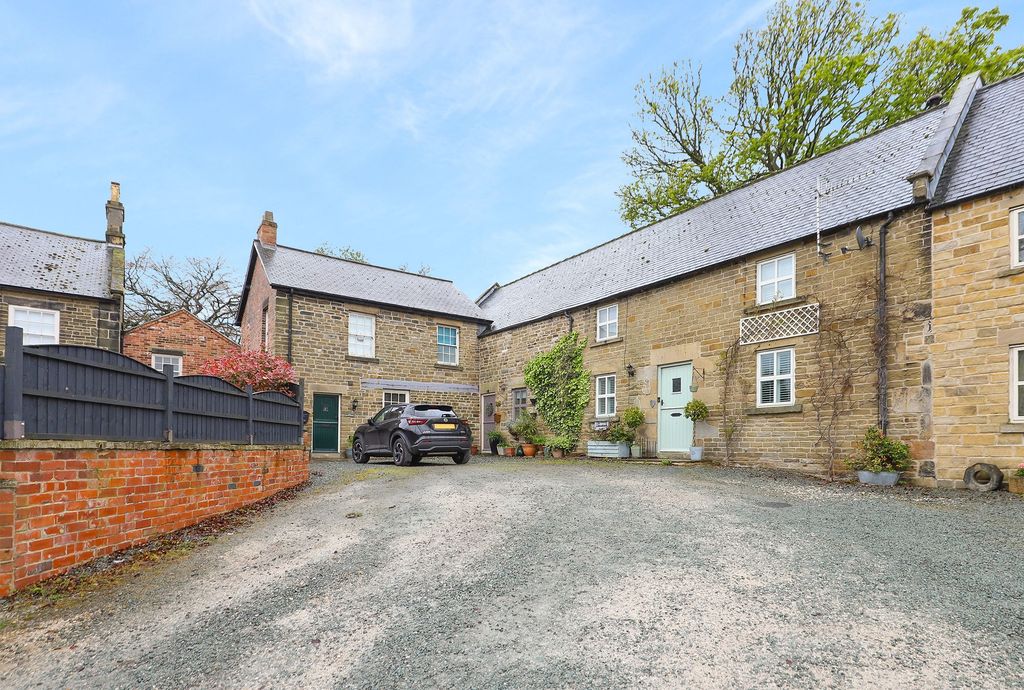 Property photo 1 of 29