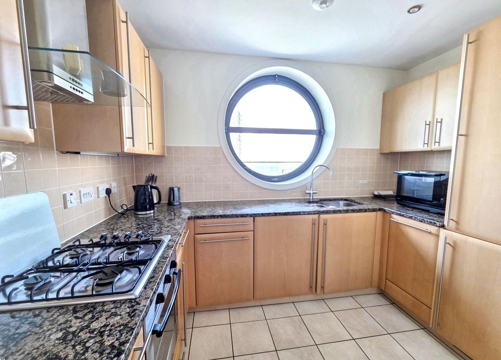 Additional image 5 of 3 bed flat for saleAzure West, Plymouth PL1