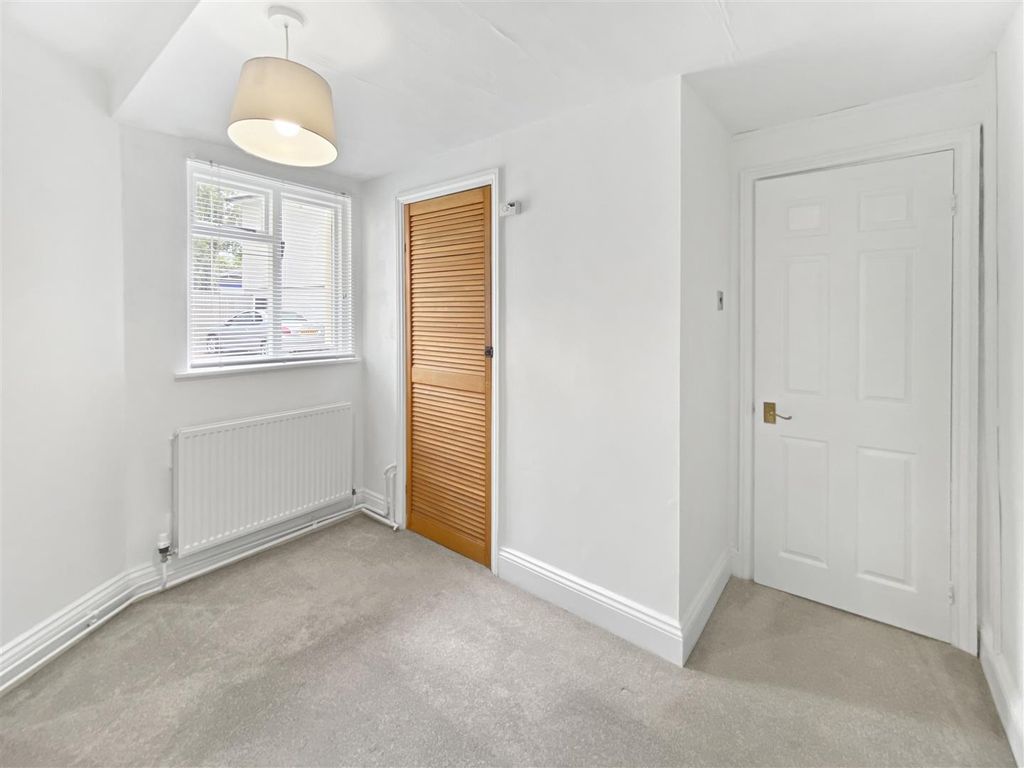 Property photo 3 of 8 9Cb72Bf37870cd269Ae88B9c56Eafbf038F97A32.Jpg