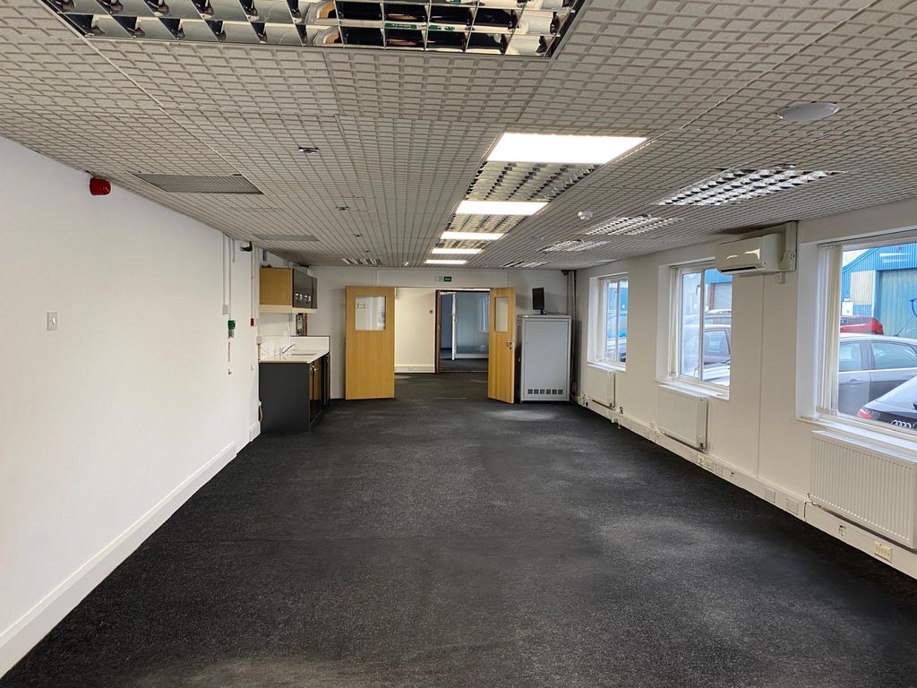 Property photo 2 of 5