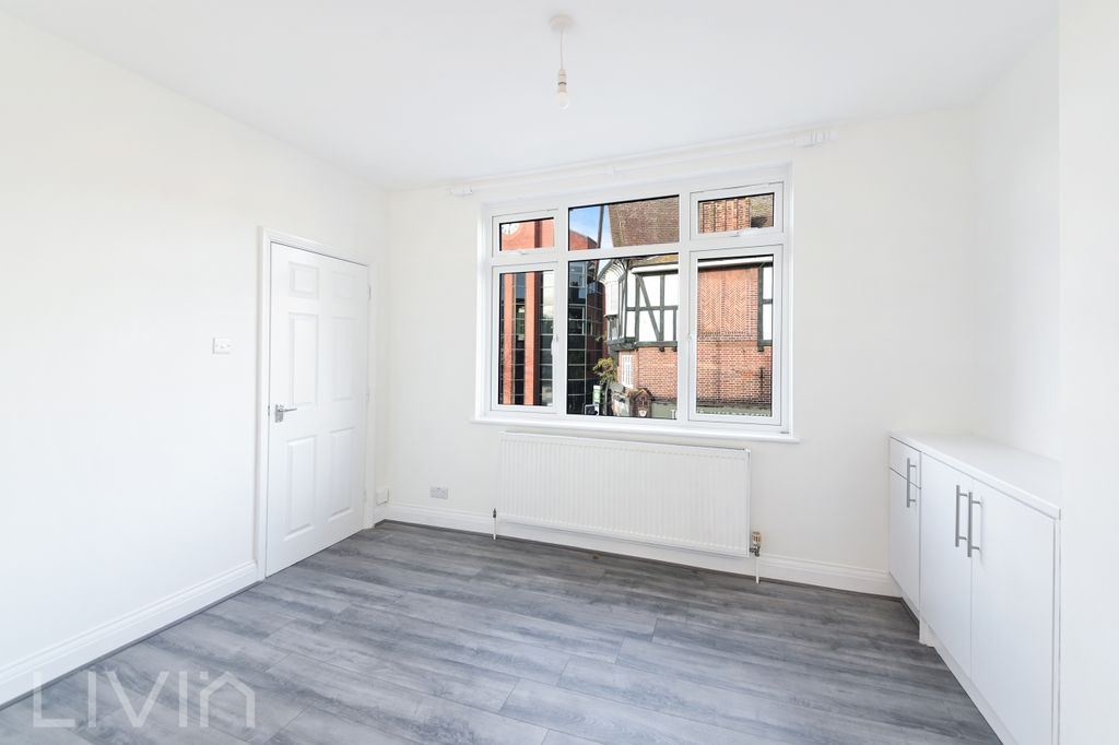 Property photo 3 of 11 Whytecliffe Road South,4A (6)