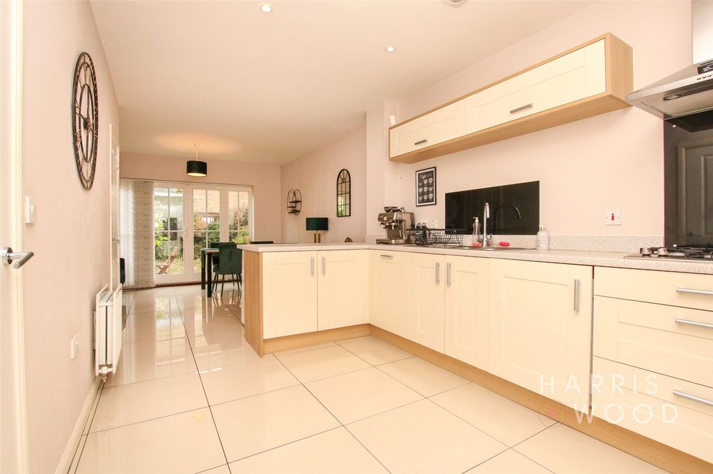 Property photo 2 of 24 Picture No. 47