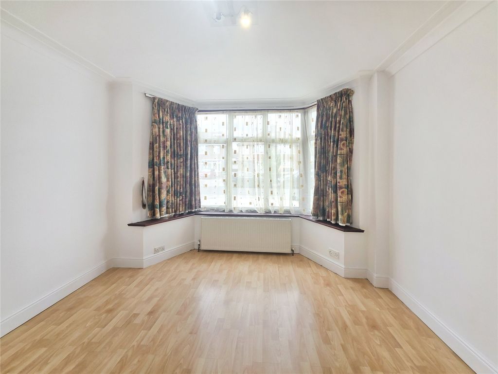 Property photo 2 of 10 Picture No. 19