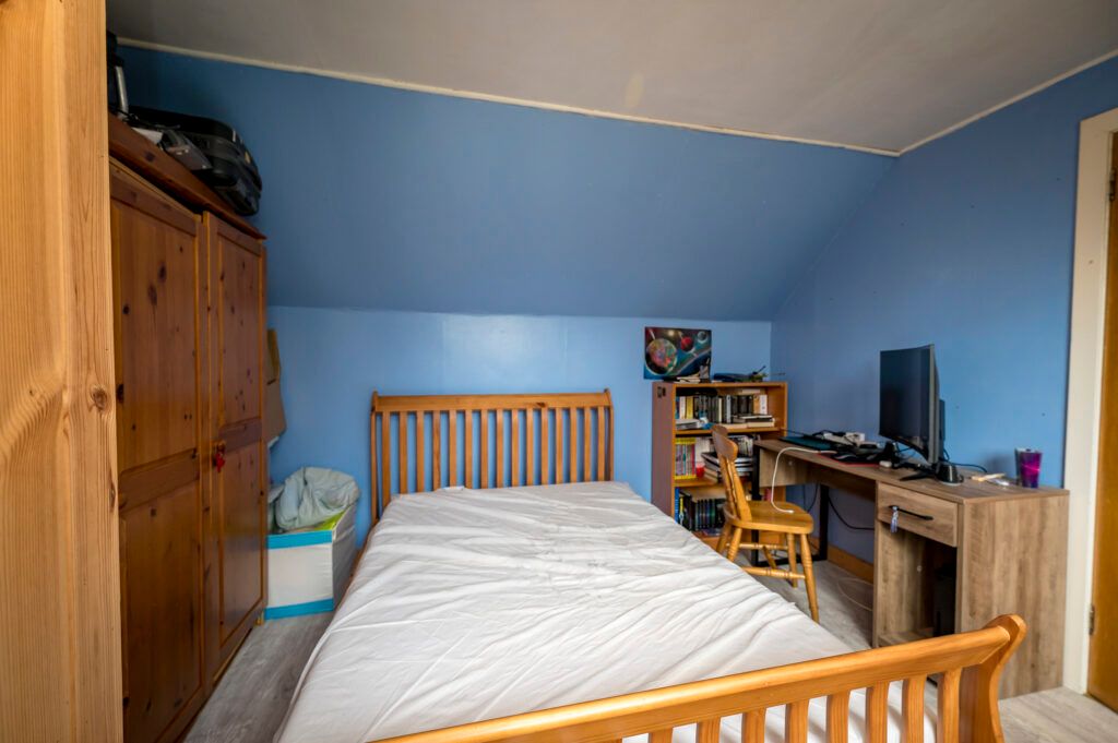 Property photo 3 of 37