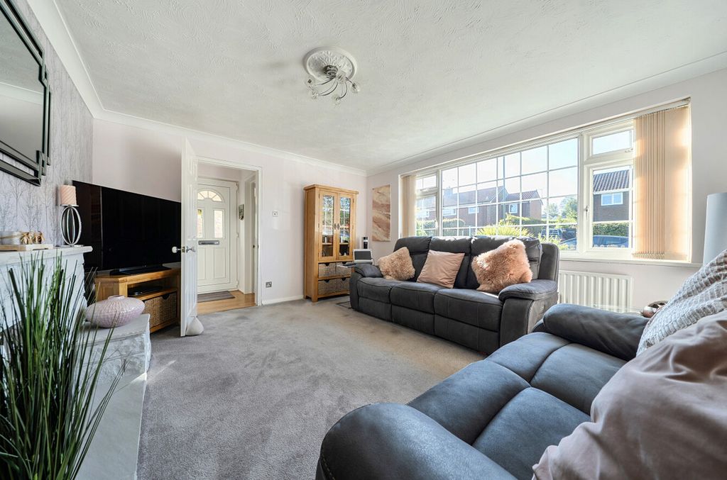 Property photo 3 of 13
