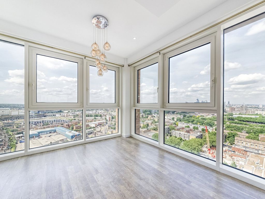 Property photo 3 of 15 Marine Wahrf Se8