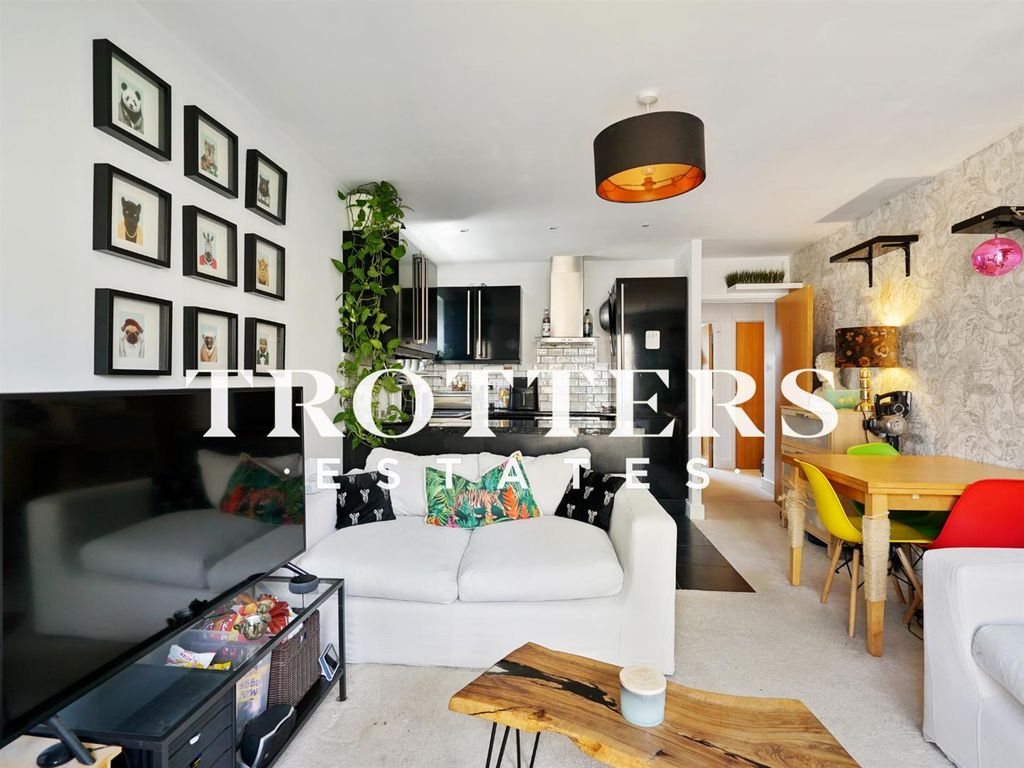 Property photo 2 of 15 Untitled Design - 2024-06-27T170827.122.Png