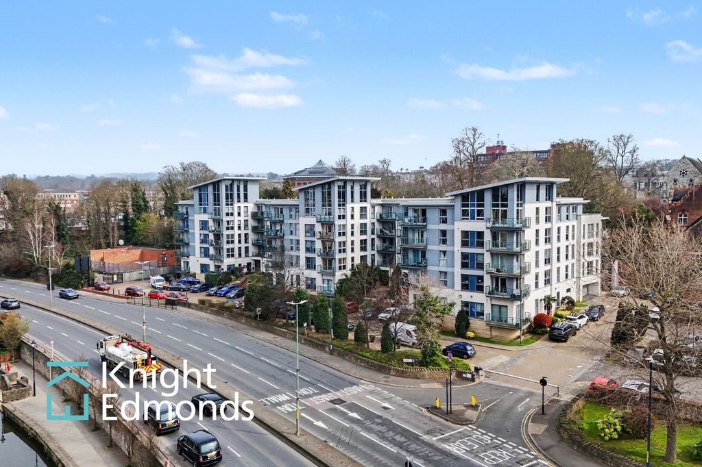 Property photo 1 of 11 Front