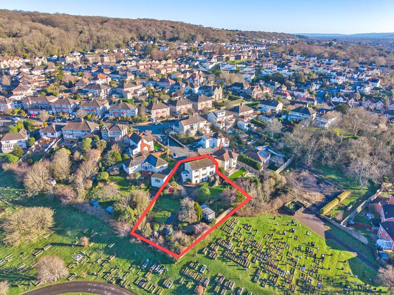 Property photo 1 of 39 Photo 32