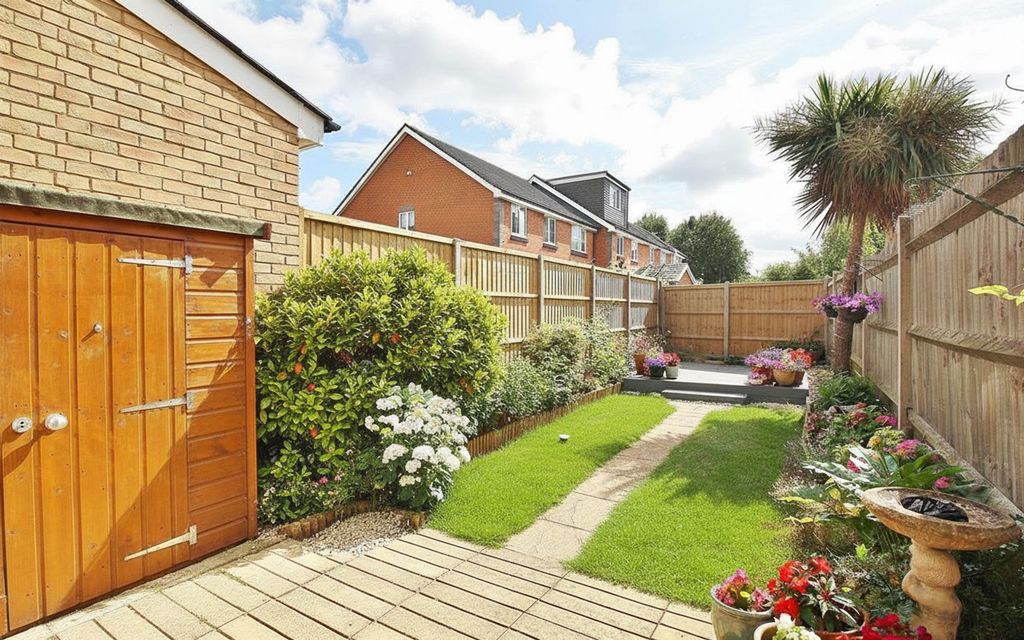 Property photo 2 of 6