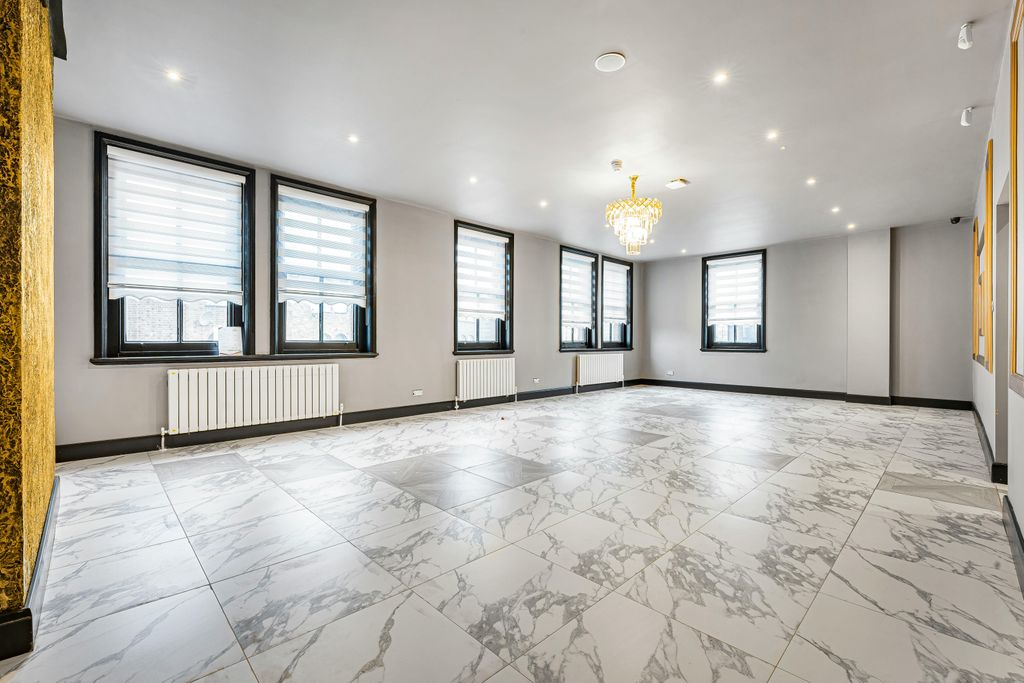 Property photo 2 of 31 36_27775.Jpg