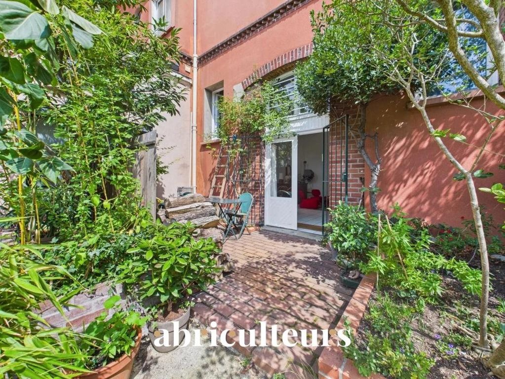 Property photo 1 of 16 Characterful Duplex With Exterior Space And Good Volumes For Sale In Les Lilas (93260)