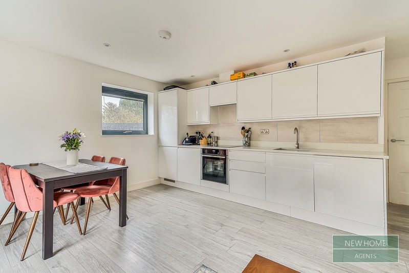 Property photo 2 of 17 Photo 9