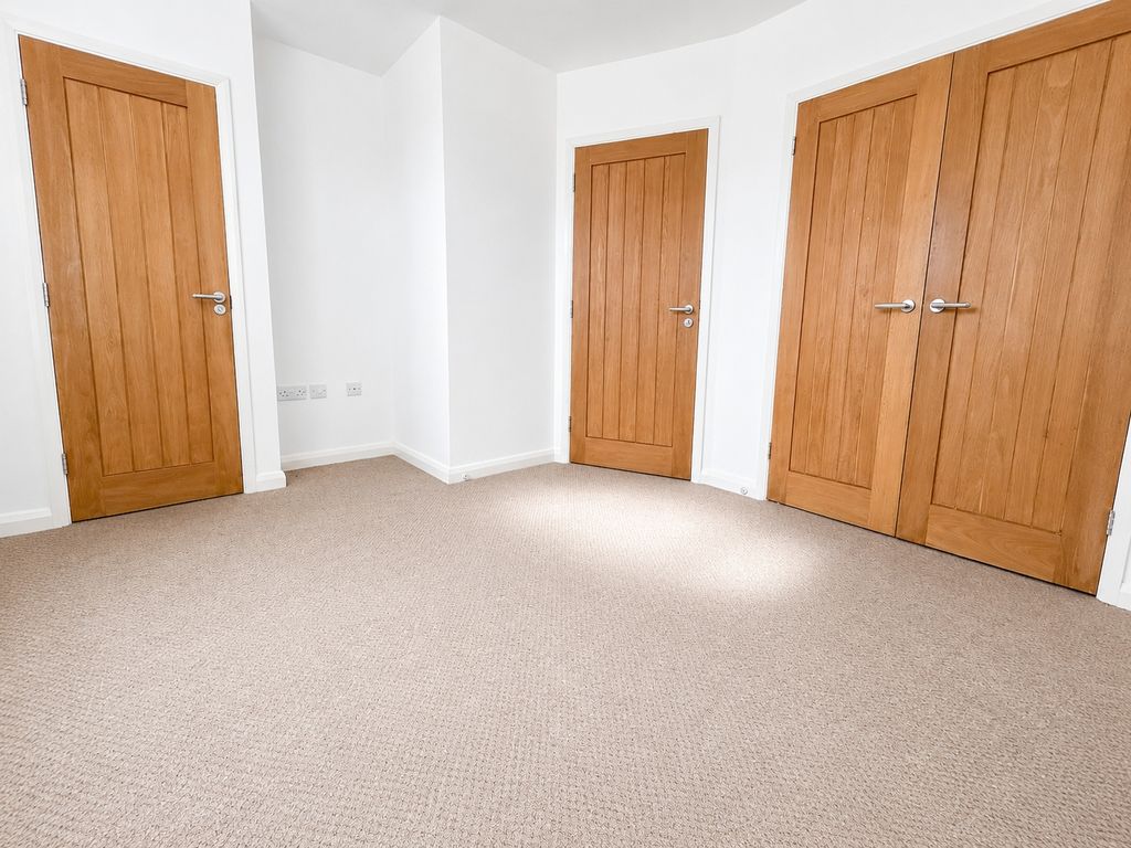 Property photo 3 of 5 Picture No. 30