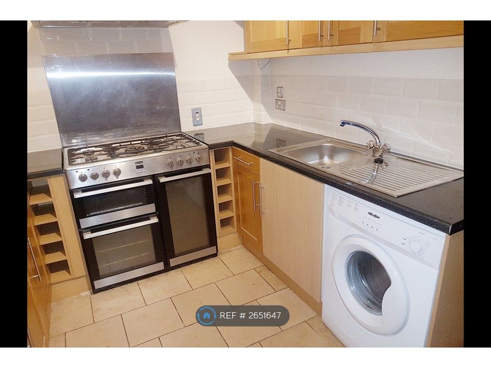 Property photo 2 of 5 Kitchen