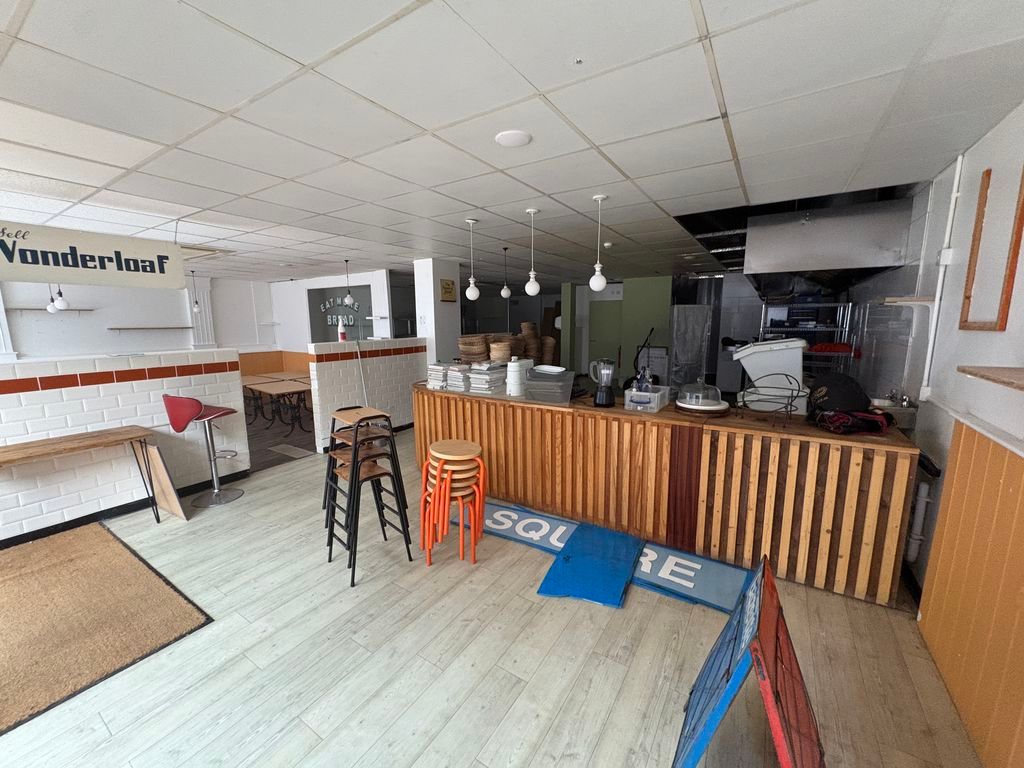 Property photo 2 of 8 Photo 3