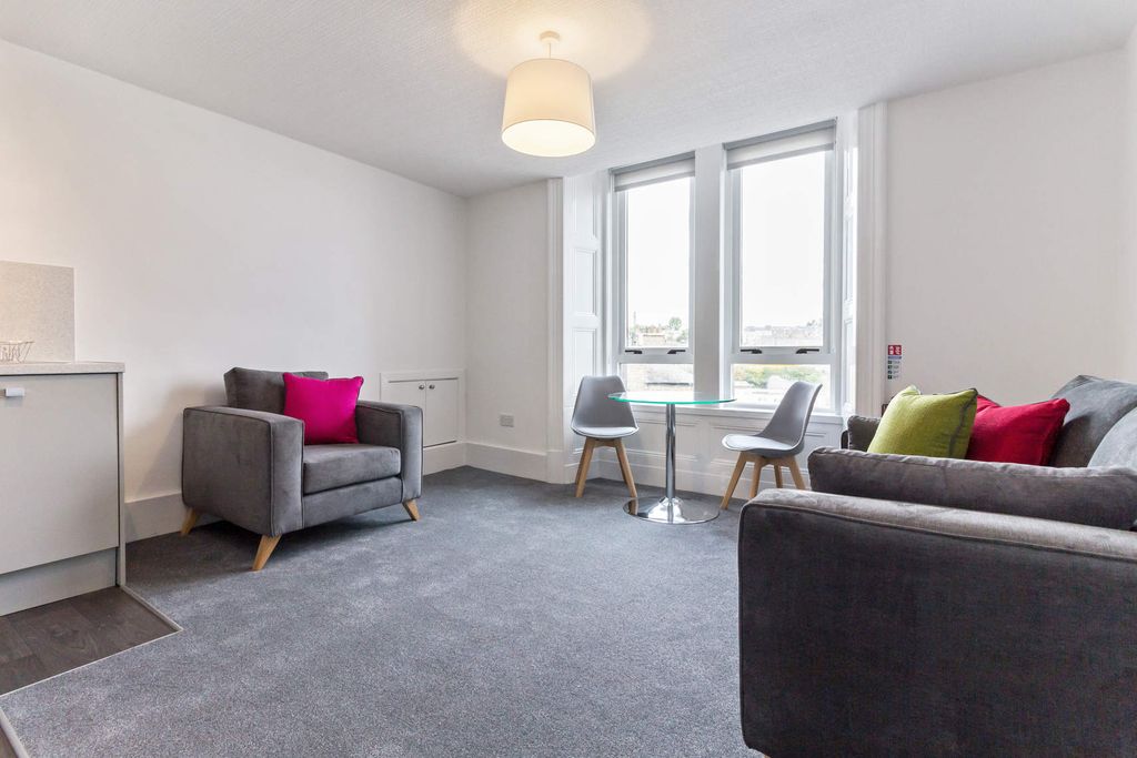 Property photo 3 of 11 Photo 3