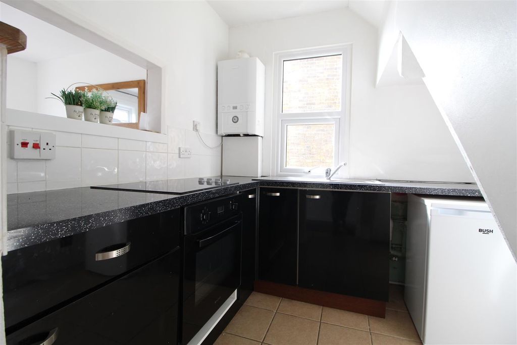 Property photo 2 of 10 Img_2923.Jpg