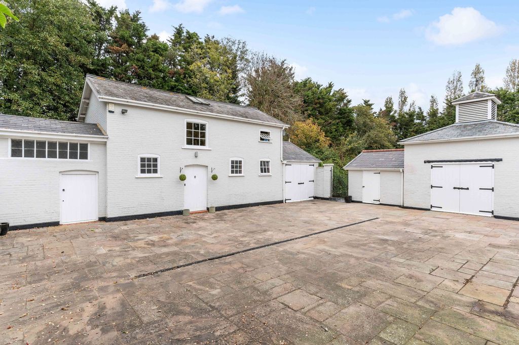 Property photo 3 of 68