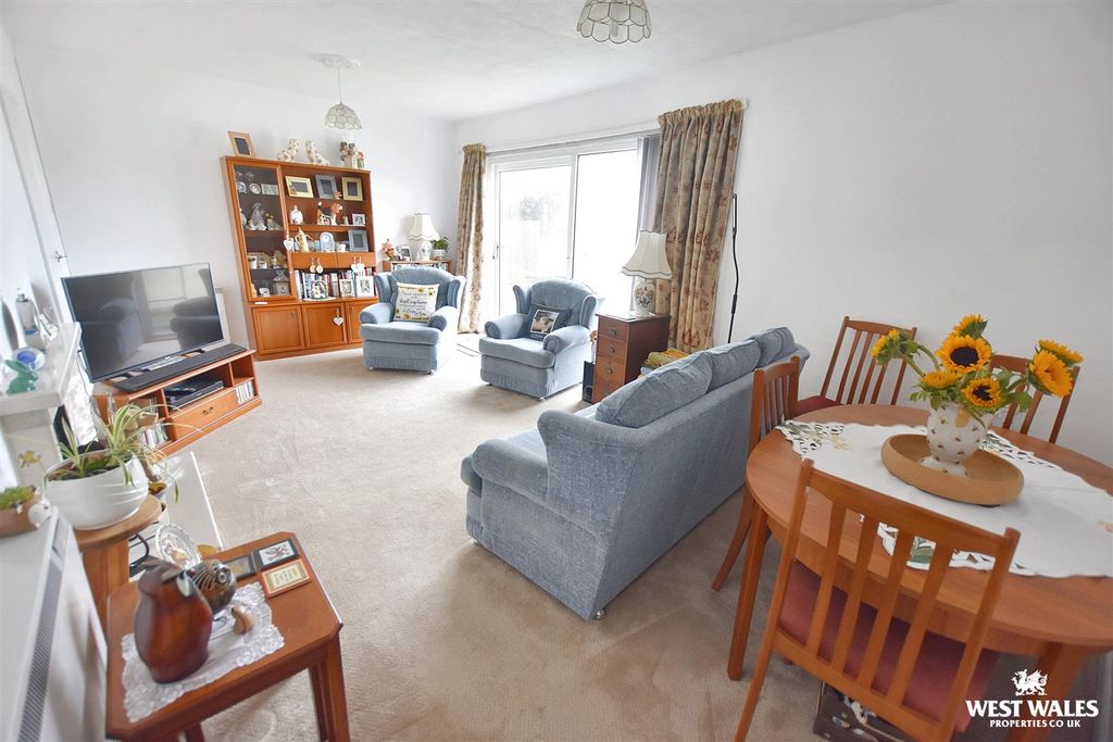 Property photo 2 of 18 6 (62).Jpg
