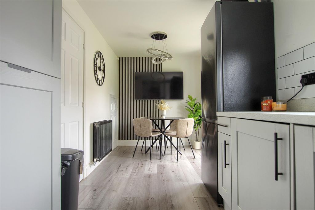 Property photo 3 of 13 Qw4.Jpg