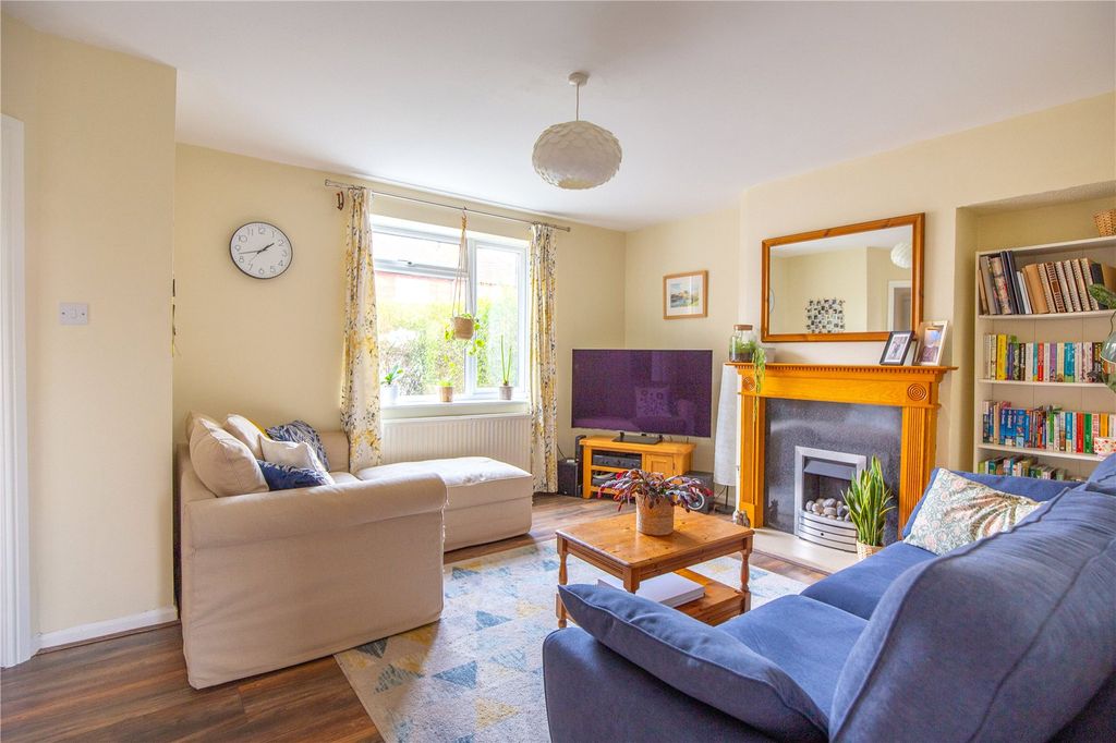 Property photo 3 of 23 Picture No. 15