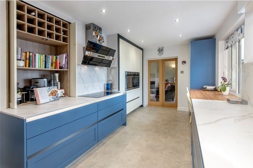 Property photo 3 of 42 Picture No. 05