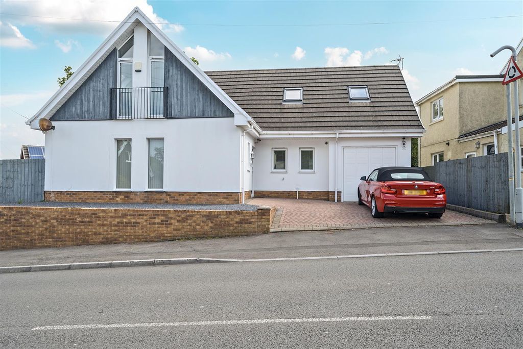 Property photo 1 of 25