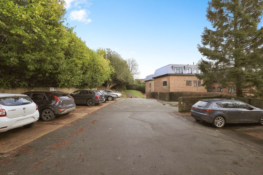 Additional image 12 of 2 bed flat for saleLennox Court, Mutton Hall Hill, Heathfield, East Sussex TN21