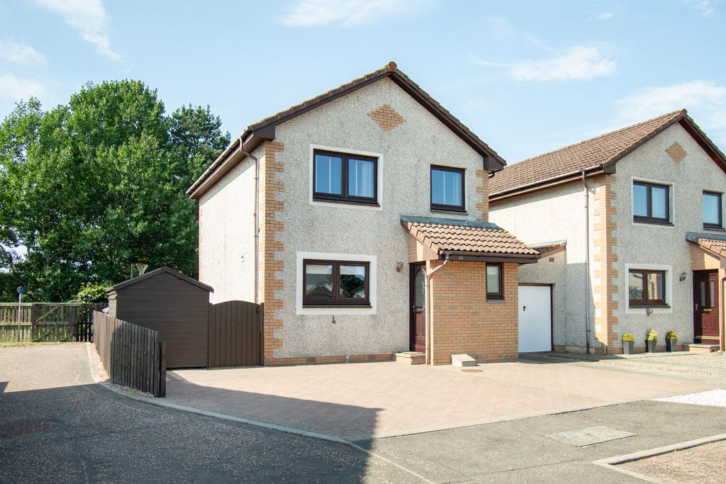 Property photo 1 of 27