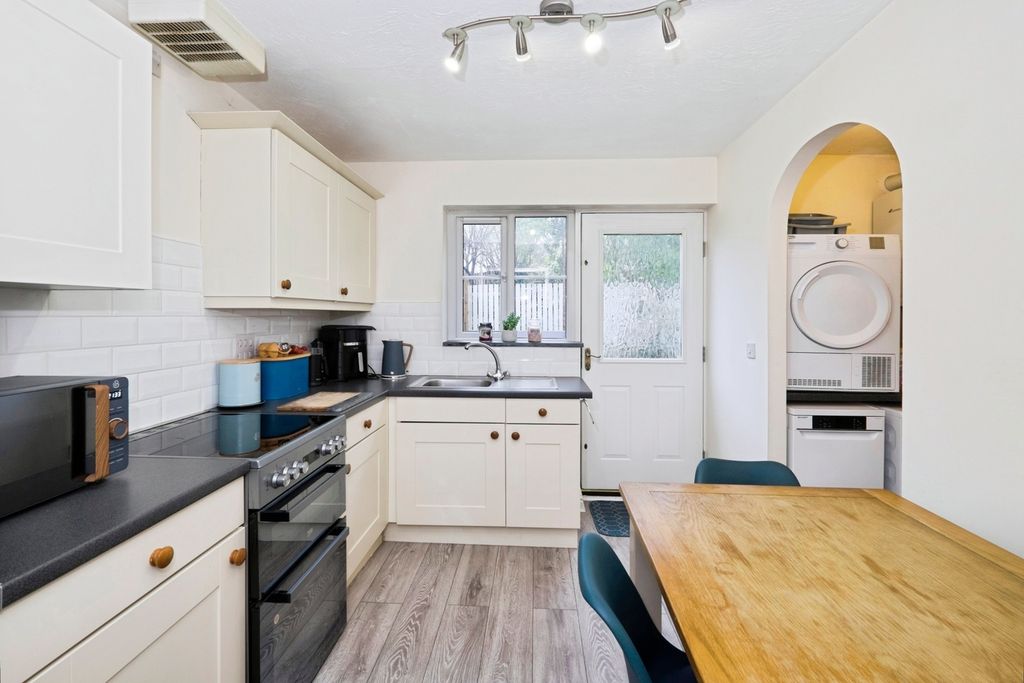 Property photo 3 of 17 Pbox-Img.Jpg