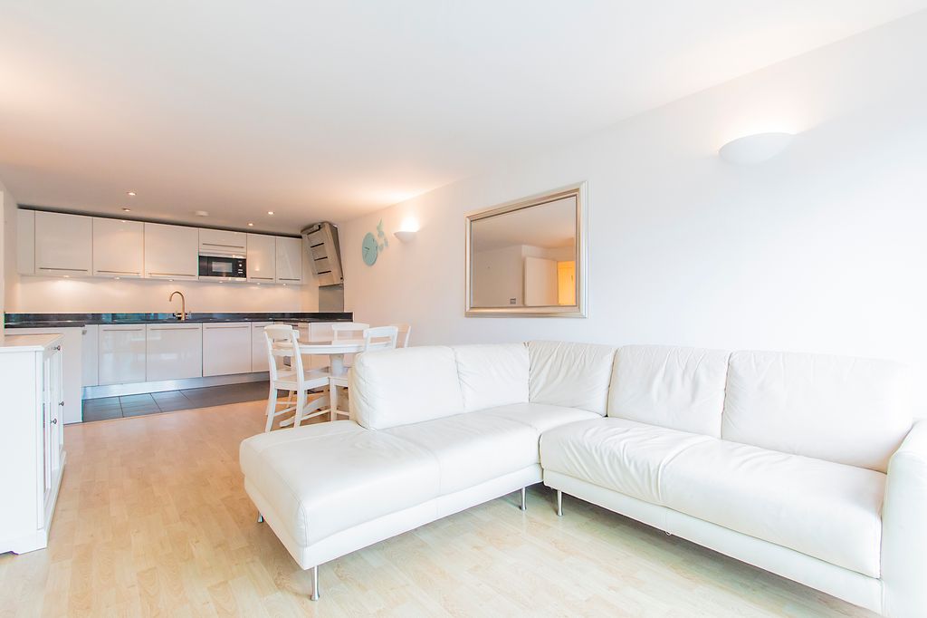 Property photo 2 of 15 F71 Bld 50 Royal Arsenal Reception 2